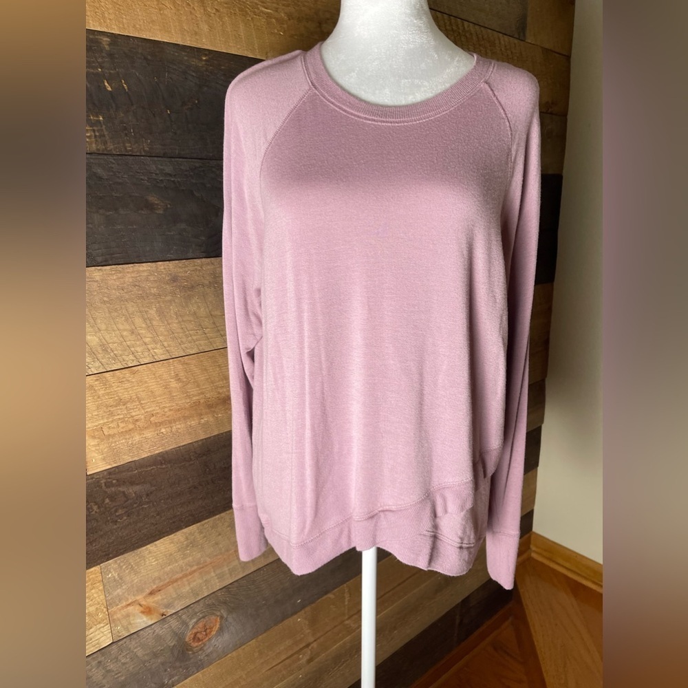 Athleta Lavender Purple Long Sleeve Top Size XL